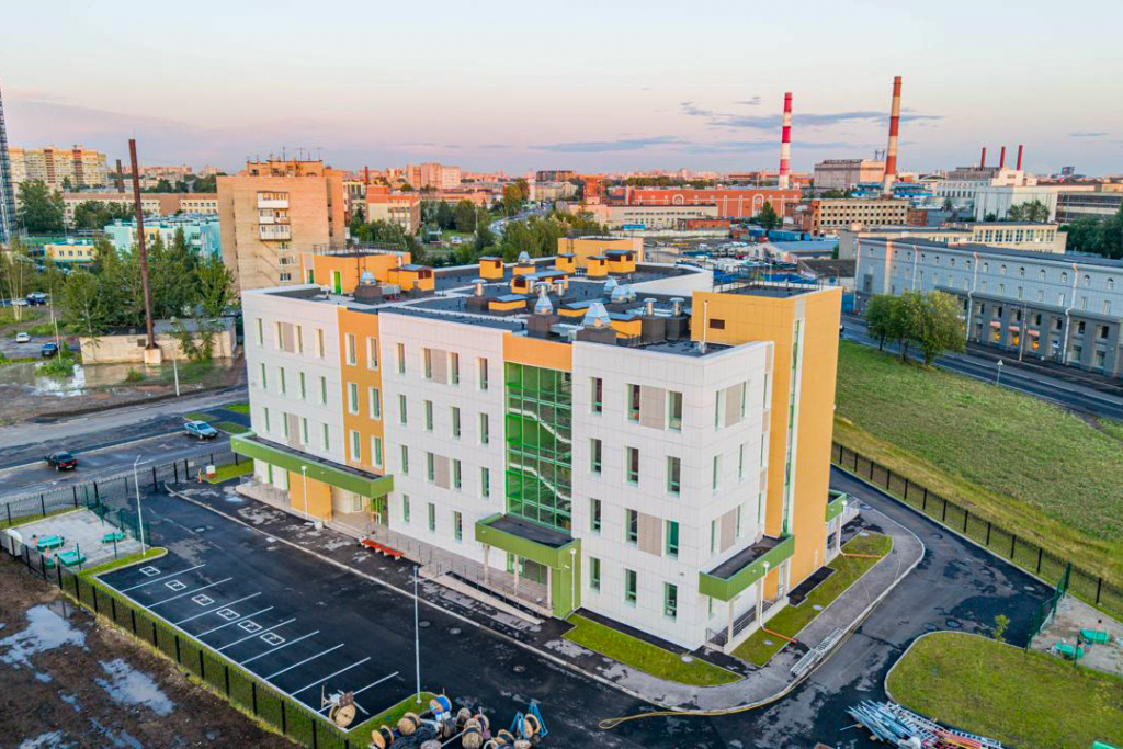 Детская поликлиника в Калининском районе.jpg