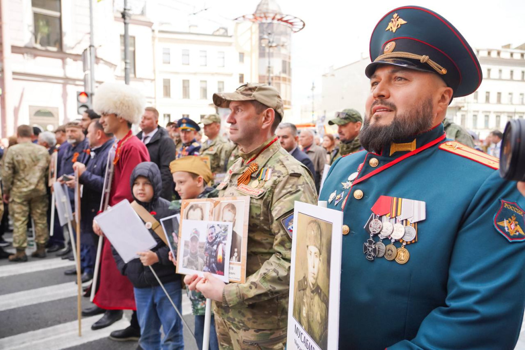 Шествие Бессмертный полк4.jpg Шествие Бессмертный полк4.jpg